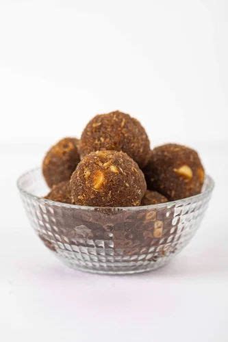 Desi Ghee Ladoo Coconut Cashew Laddoo Packaging Type Box Packaging