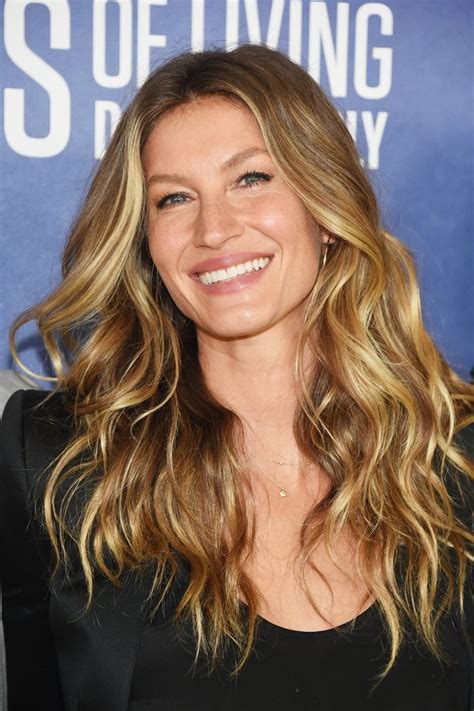 Gisele Bündchen compie 42 anni la ex top model ora regina del