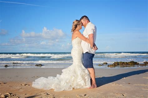 Beautiful Beach Wedding Photography | Ceremony Photos