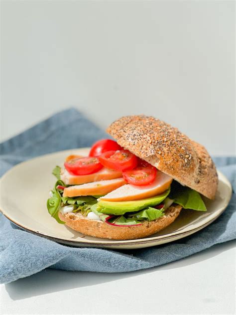 Broodje Gerookte Kip Met Avocado Makkelijk Zat