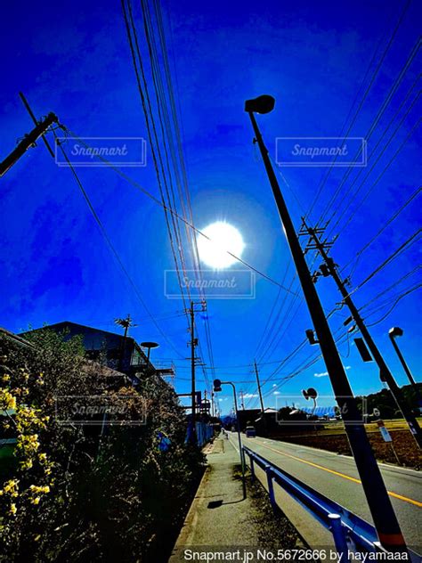 電線のある風景の写真・画像素材 5672666 Snapmart（スナップマート）