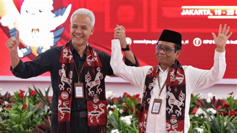 Ganjar Pranowo Mahfud Md Resmi Mendaftar Ke Kpu