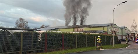 Großbrand im Gewerbegebiet Freiwillige Feuerwehr Wiesmoor