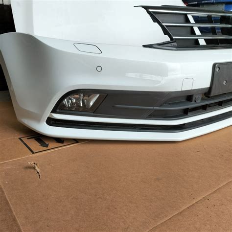 Volkswagen jetta комплектний перед білий lc9a