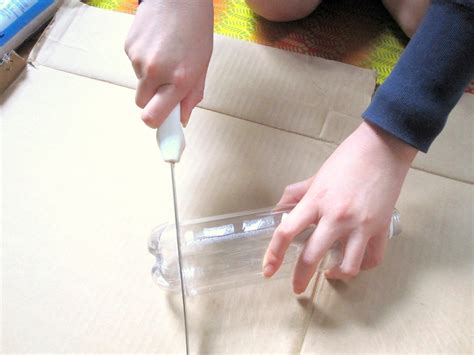 cut  plastic lid  leticia martinez blog