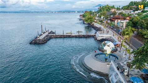 Resmikan Penataan Kawasan Pantai Malalayang Dan Bunaken Presiden