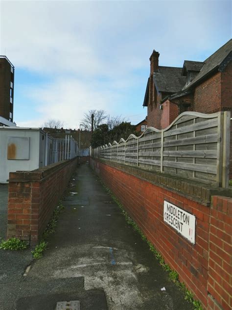 Path From Dewsbury Road To Middleton Stephen Craven Cc By Sa