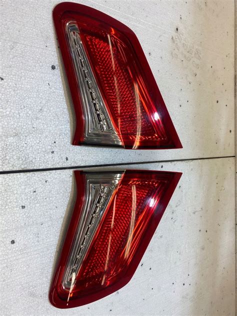 Citroen C4 II B7 lampy tylne prawa i lewa w klapę - 11769666120 ...