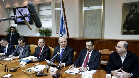 Israeli parties strike coalition deal