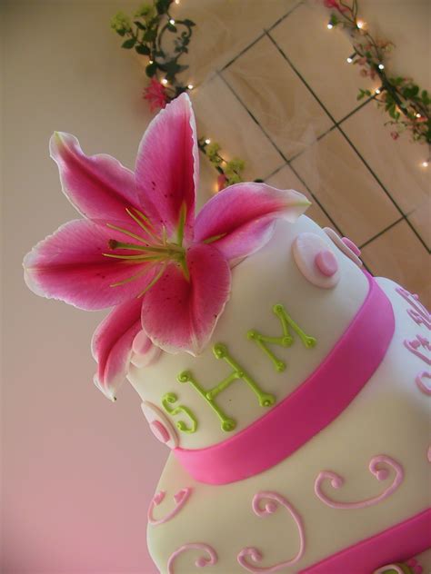 Fondant Stargazer Lilly Hot Pink Lime Green And Paisley Wedding Cake The Twisted Sifter