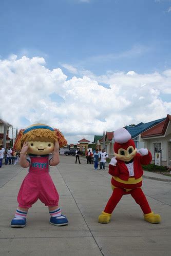 Jollibee Hetty Mascot