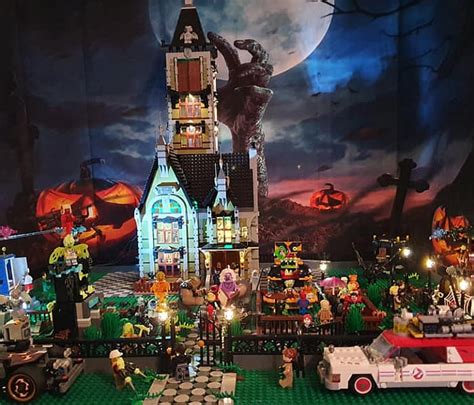 LEGO Halloween Decoration Ideas