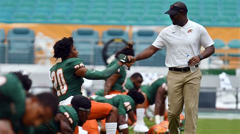 FAMU coach Willie Simmons to speak at Texas Football Coaches Clinic