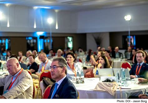 Konferenza Dwar It Tibdil Li Qed Iseħħ Fis Suq Tax Xogħol One