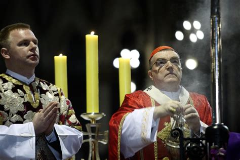 Papa Franjo Na Cvjetnicu Kritizirao One Koji Peru Ruke Od Sudbine