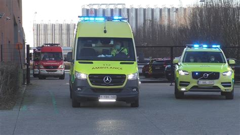 Mobiele Urgentie Groep Mug Ziekenwagens Met Spoed Naar En Van