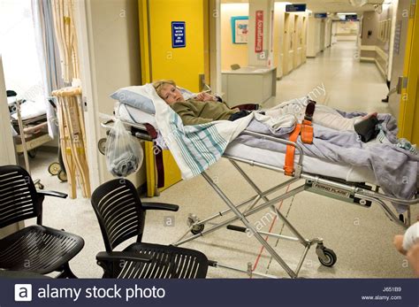 Broken Leg Boy Stock Photos Broken Leg Boy Stock Images Page 2 Alamy