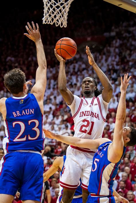 Game recap: IU basketball falls to No. 2 Kansas 75-71 at Assembly Hall on CBS