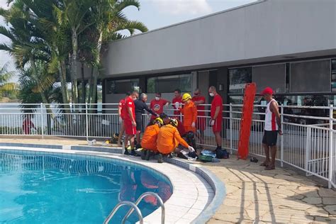 Homem Se Afoga E Sofre Parada Card Aca Em Piscina De Clube No Df