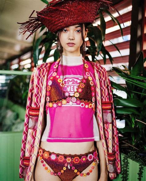 10 Hot Sexy Mika Schneider Bikini Pics