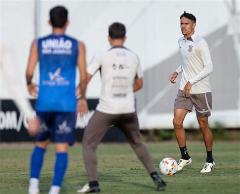 Corinthians Vence Jogo Treino Contra O União São José Em Reapresentação