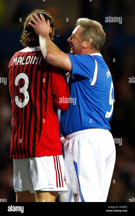 Fußball Rangers Legends gegen AC Milan Glorie Ibrox Stadium 11 12