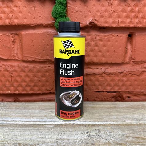 Присадка для промывки масляной системы двигателя 300 ml Bardahl Engine ...