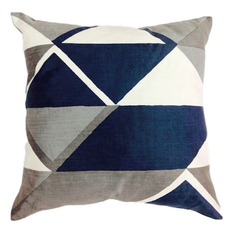 Geometric Pillow – WELLROOMED