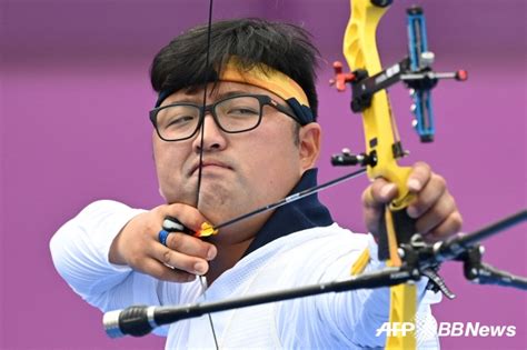 전 종목 석권 실패 김우진 양궁 男 개인전 8강에서 충격패 도쿄올림픽 스타뉴스