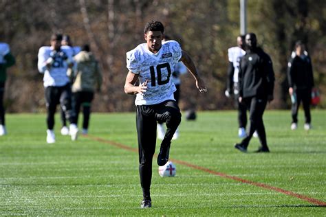 Allen Lazard injury could leave Jets thin at receiver for Chargers game