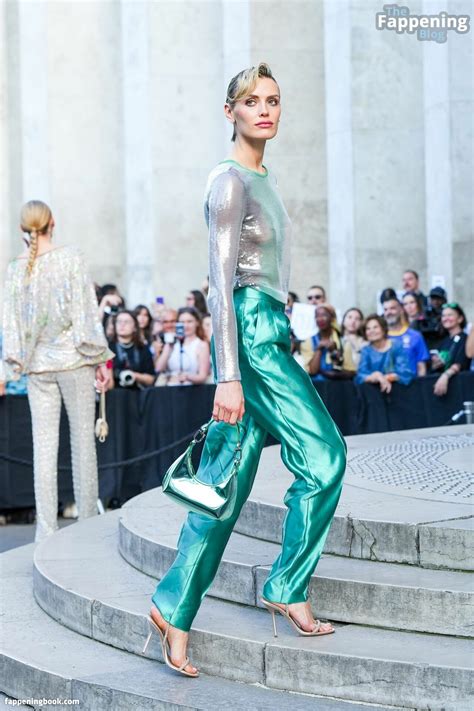 Wallis Day Nude OnlyFans Leaks Fappening FappeningBook