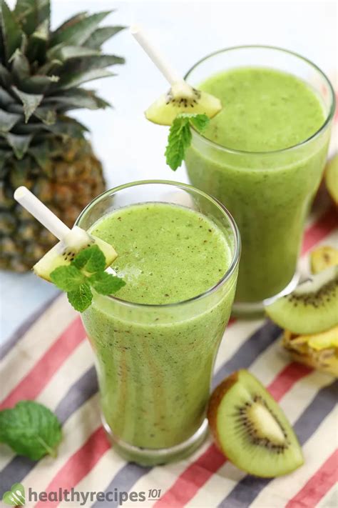 Pineapple Smoothie Recipe: A Tropical Drink to Help Your Gut