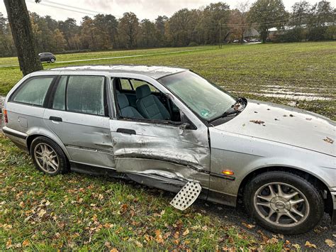 Unfall in Sonsbeck Lkw und Auto stoßen zusammen