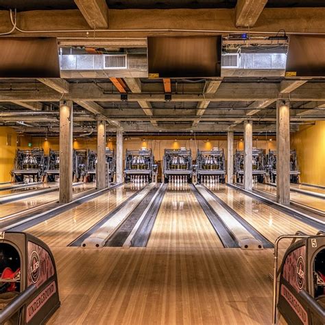 Experience Ten Pin Bowling Fun in Palmdale California