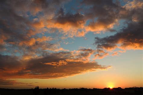 Sunset And Clouds Photograph By Lindy Pollard Fine Art America