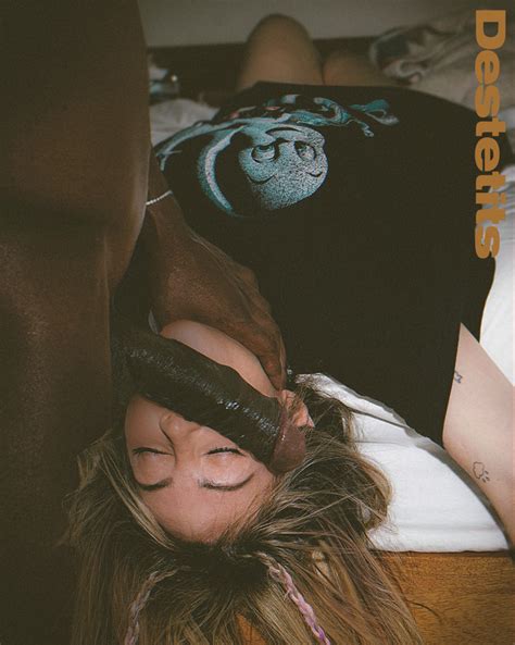 Celeb Alison Wonderland Nude Photo 20 Thefappening2015