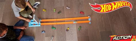 Hot Wheels GBF82 Action Sets 3 Sets In Assortment For Racing Competition And Skill Building