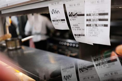 POS Kitchen Display System: 4 Ways it Elevates Restaurants