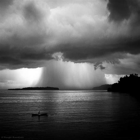 Fotografia Il Bianco E Nero Intenso Di Hengki Koentjoro Barbara Picci