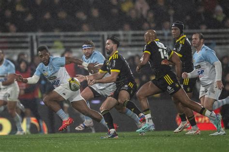 Stade Rochelais des mondialistes transparents face à Bayonne