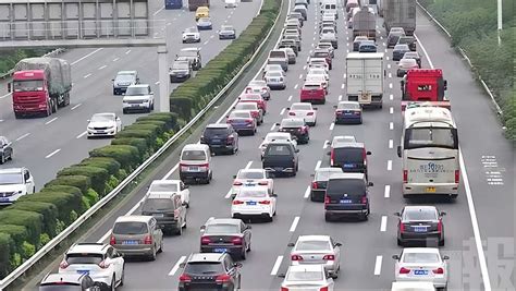 國慶假期外地車輕微違法 多地只警告不處罰 澳門力報官網