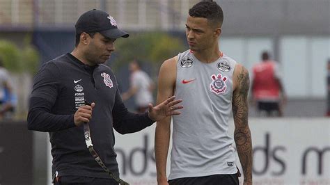 Corinthians Tenta Afastar Press O E Amea A De Queda Contra O Vasco