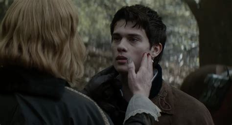 Nicholas Galitzine Es El Amante Gay De King En El Oscuro Y Cachondo Tr Iler De Mary George