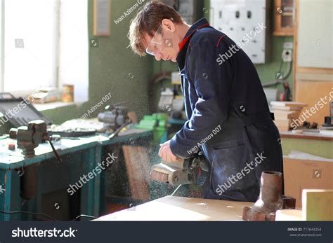 155 Trade School Carpentry Images, Stock Photos & Vectors | Shutterstock