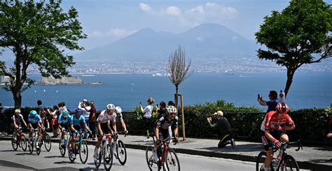 Giro D Italia A Napoli Data E Percorso Mozzafiato