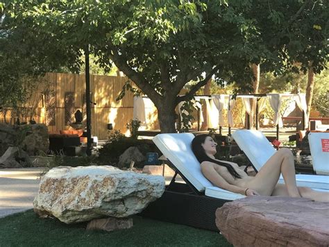 Party Naked Las Vegas Sea Mountain Nude Day Club Night Club In Las Vegas Restaurant Reviews