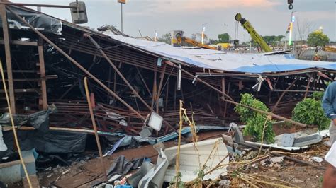 Mumbai Hoarding Collapse Kills 8 Injures 74 Mumbai News The Indian