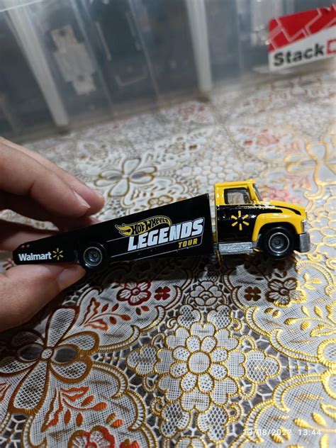 Hot Wheels Custom Corvette Stingray Coupe Carry On Loose Hobbies Toys Toys Games On Carousell