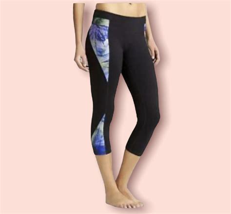 Athleta Black And Purple Luma Chaturanga Capri Leggin Gem