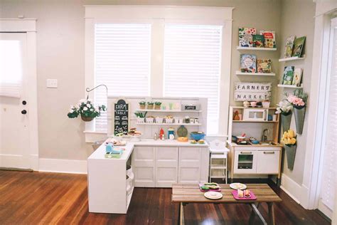 Kids’ Pretend Play Kitchen – At Home With Natalie